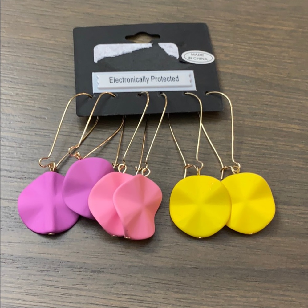 🎈New! Nicole Miller three pack of earrings. - Picture 4 of 7